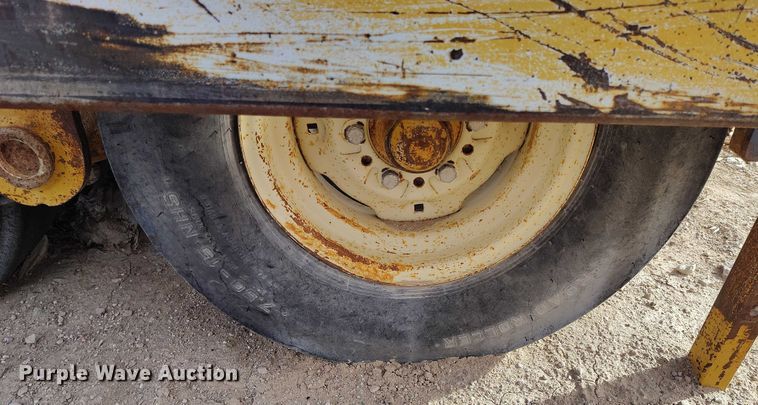 image for item DT0853 Walk 'n Roll pneumatic roller