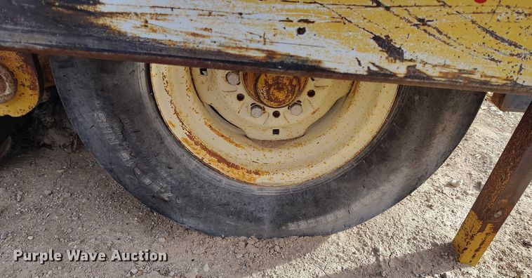 image for item DT0853 Walk 'n Roll pneumatic roller