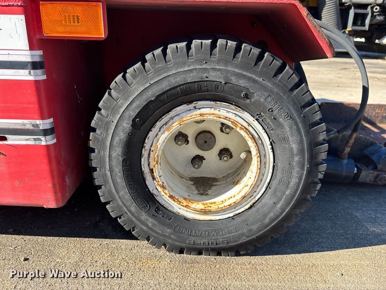 image for item DU0349 2003 Lextro AP8750B  aircraft tug