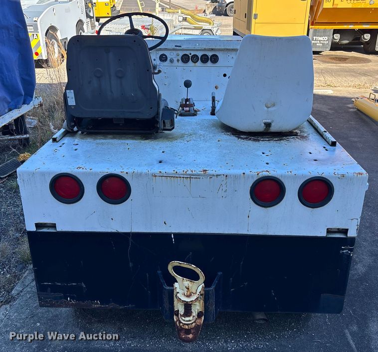 image for item DU0352 Jetline aircraft tug