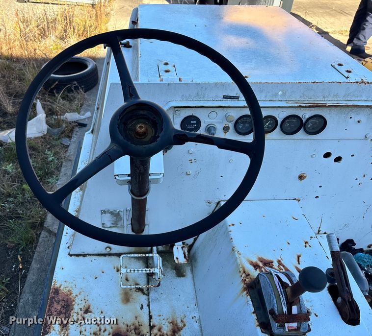 image for item DU0352 Jetline aircraft tug