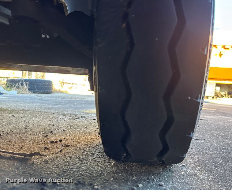 image for item DU0352 Jetline aircraft tug