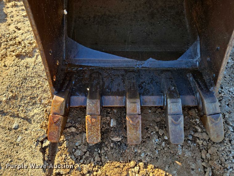 image for item DU2674 2011 Takeuchi TB153FR mini excavator