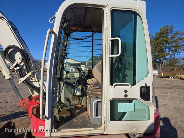 image for item DU2674 2011 Takeuchi TB153FR mini excavator