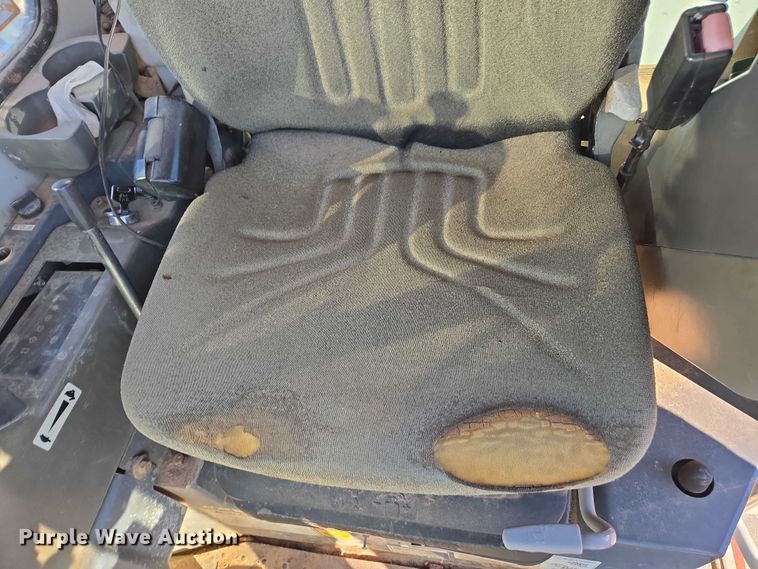 image for item DU2674 2011 Takeuchi TB153FR mini excavator