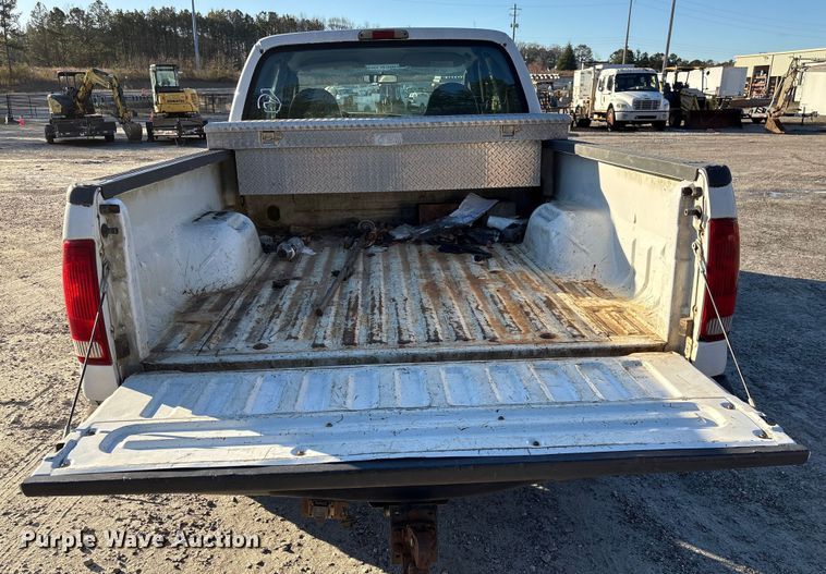 image for item DU2675 2006 Ford F250 Super Duty XL Ext. Cab pickup truck
