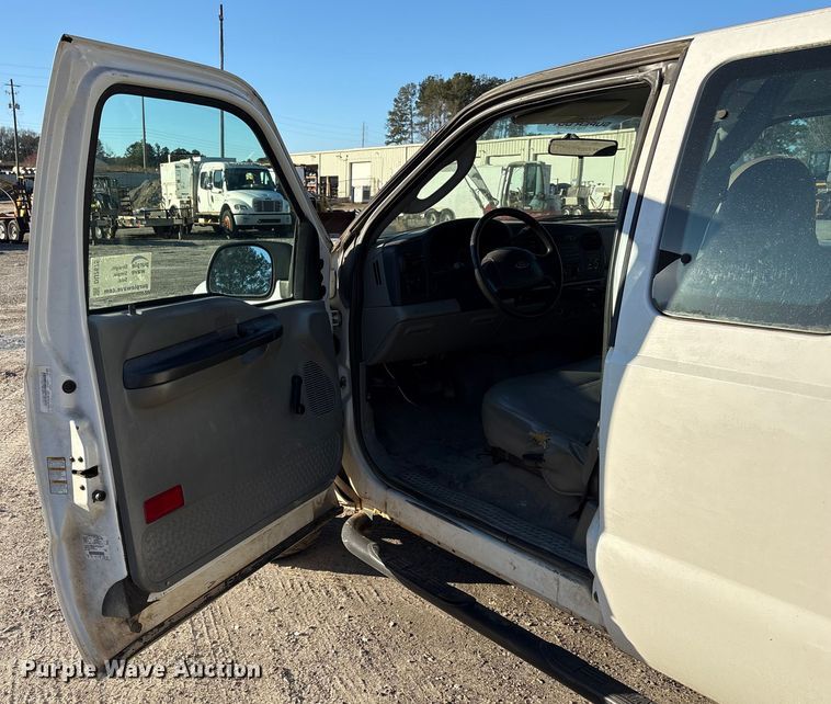 image for item DU2675 2006 Ford F250 Super Duty XL Ext. Cab pickup truck