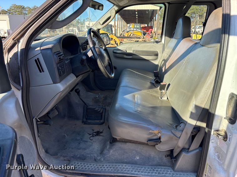 image for item DU2675 2006 Ford F250 Super Duty XL Ext. Cab pickup truck