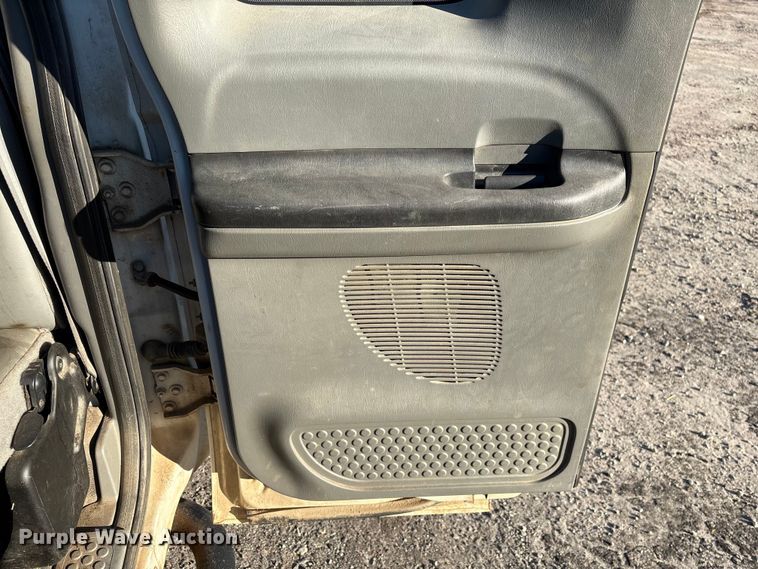 image for item DU2675 2006 Ford F250 Super Duty XL Ext. Cab pickup truck