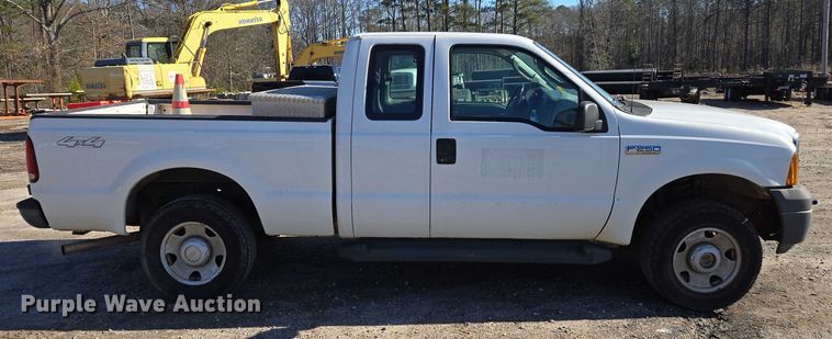 image for item DU2676 2007 Ford F250 Super Duty XL Ext. Cab pickup truck