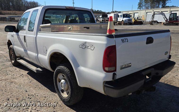 image for item DU2676 2007 Ford F250 Super Duty XL Ext. Cab pickup truck