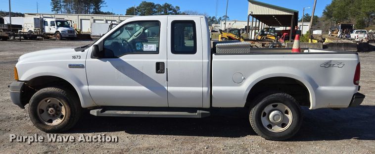 image for item DU2676 2007 Ford F250 Super Duty XL Ext. Cab pickup truck
