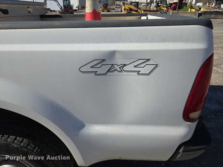 image for item DU2676 2007 Ford F250 Super Duty XL Ext. Cab pickup truck