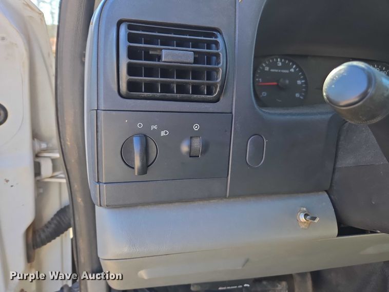 image for item DU2676 2007 Ford F250 Super Duty XL Ext. Cab pickup truck