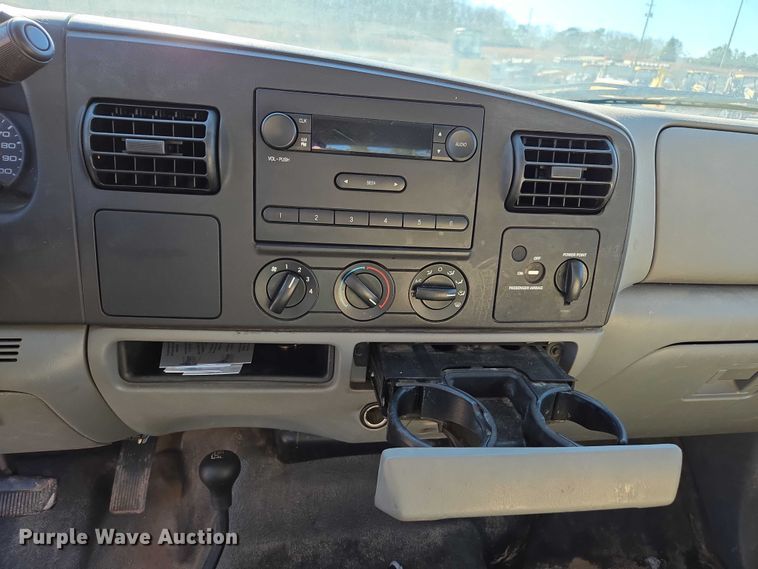 image for item DU2676 2007 Ford F250 Super Duty XL Ext. Cab pickup truck