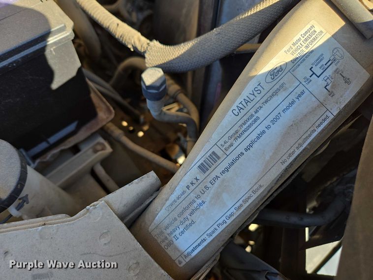 image for item DU2676 2007 Ford F250 Super Duty XL Ext. Cab pickup truck