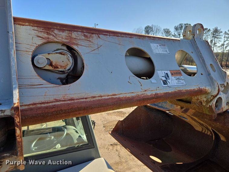 image for item DU2677 2003 Gradall XL3100 wheeled excavator