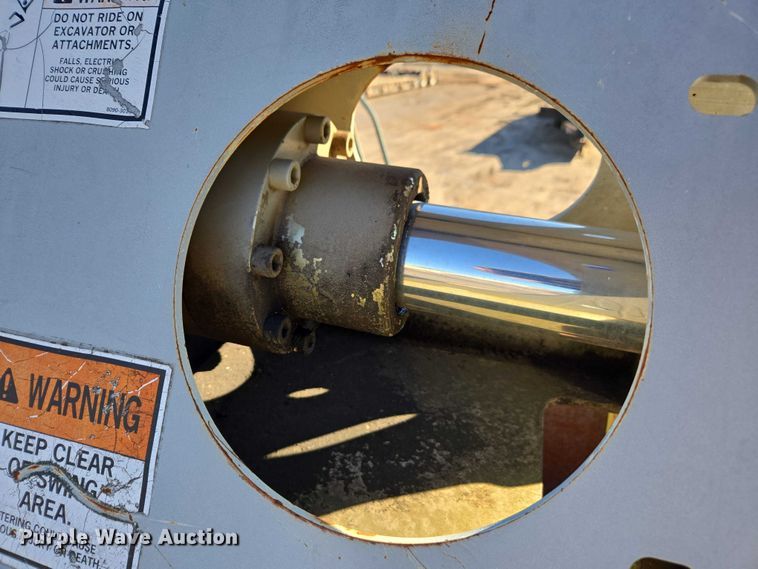 image for item DU2677 2003 Gradall XL3100 wheeled excavator