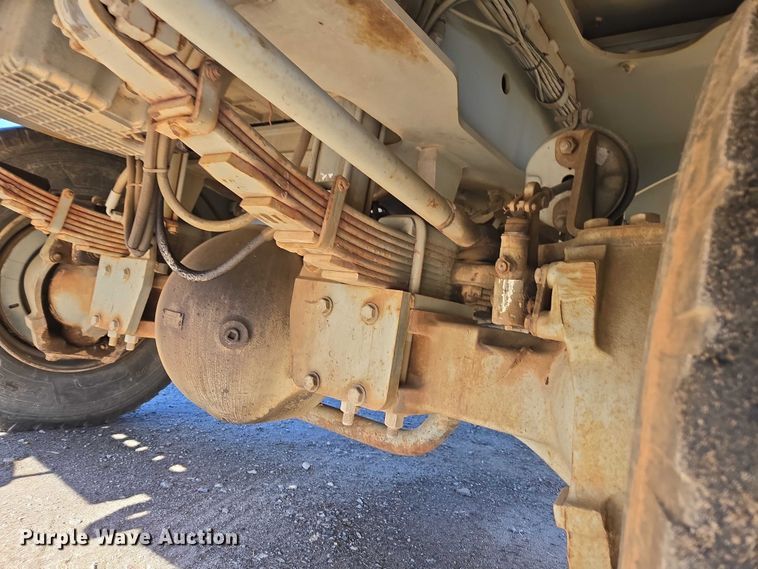 image for item DU2677 2003 Gradall XL3100 wheeled excavator