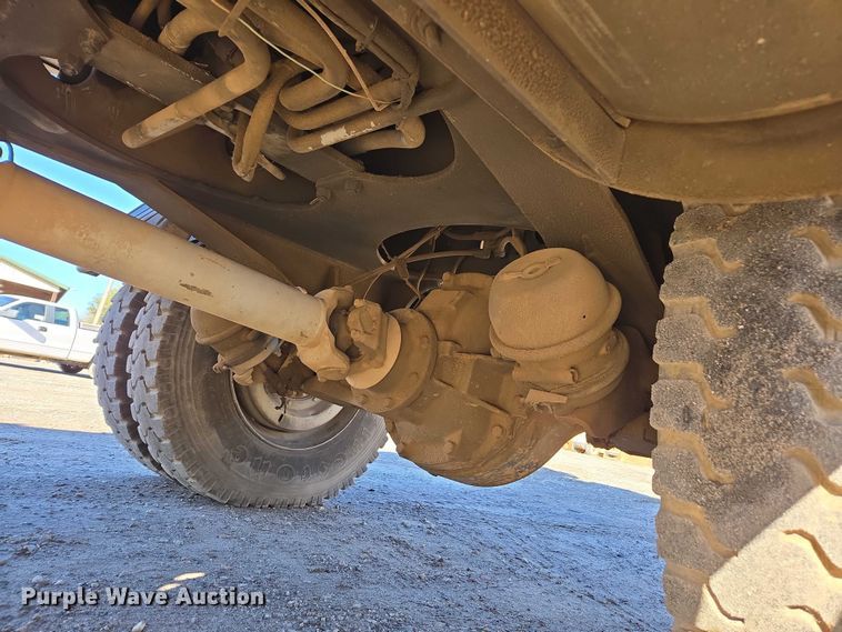 image for item DU2677 2003 Gradall XL3100 wheeled excavator