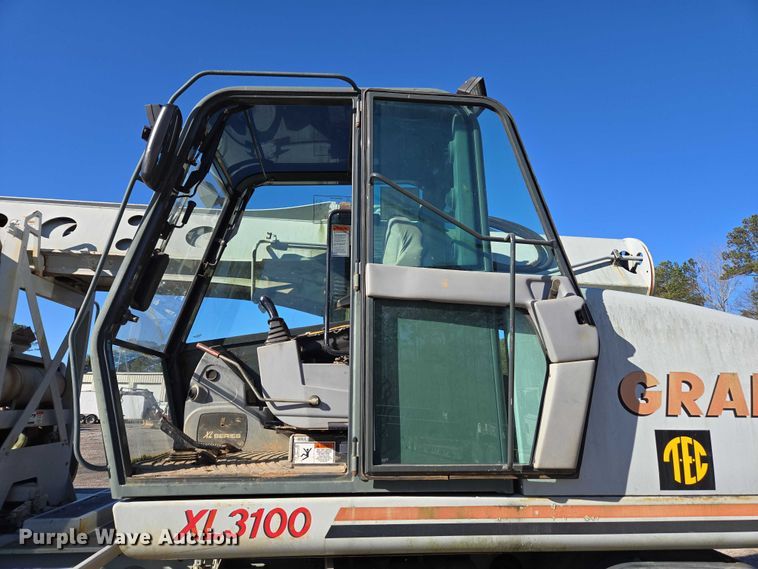 image for item DU2677 2003 Gradall XL3100 wheeled excavator