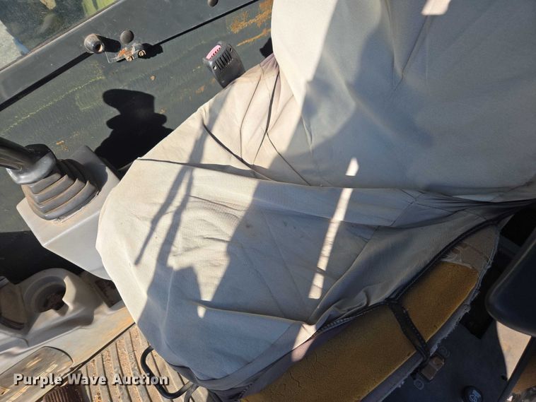 image for item DU2677 2003 Gradall XL3100 wheeled excavator