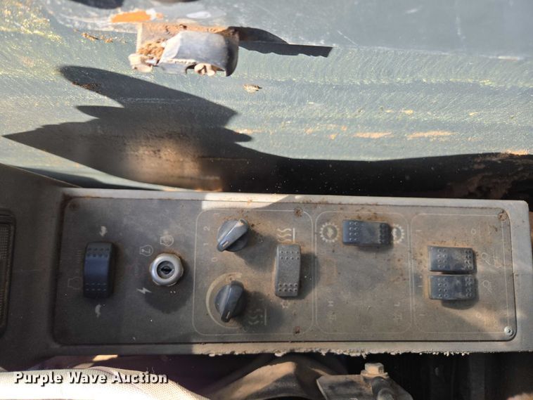 image for item DU2677 2003 Gradall XL3100 wheeled excavator