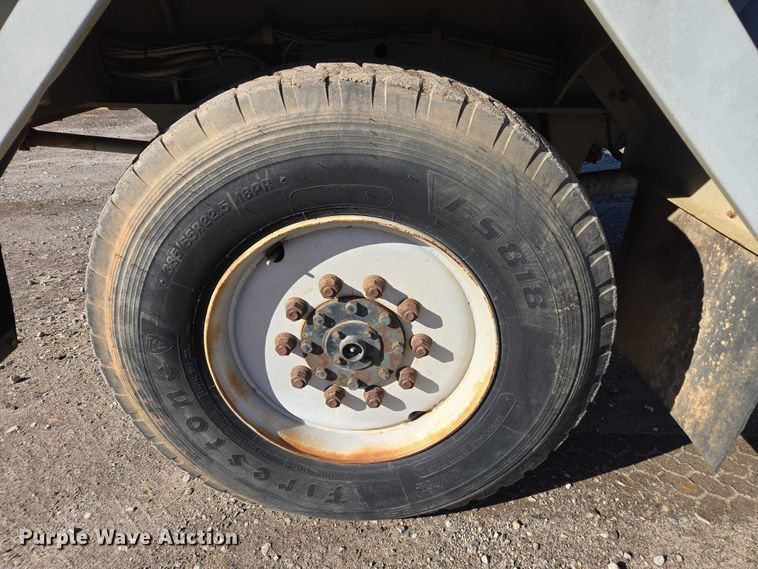 image for item DU2677 2003 Gradall XL3100 wheeled excavator