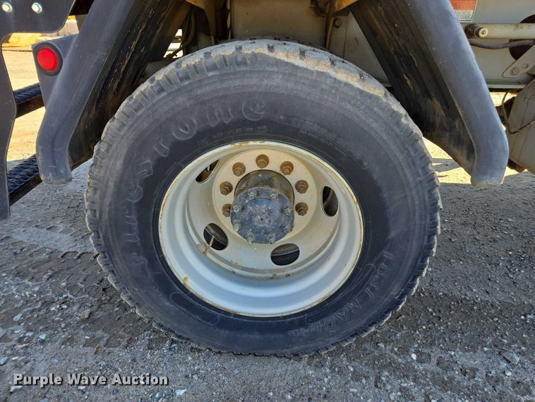 image for item DU2677 2003 Gradall XL3100 wheeled excavator