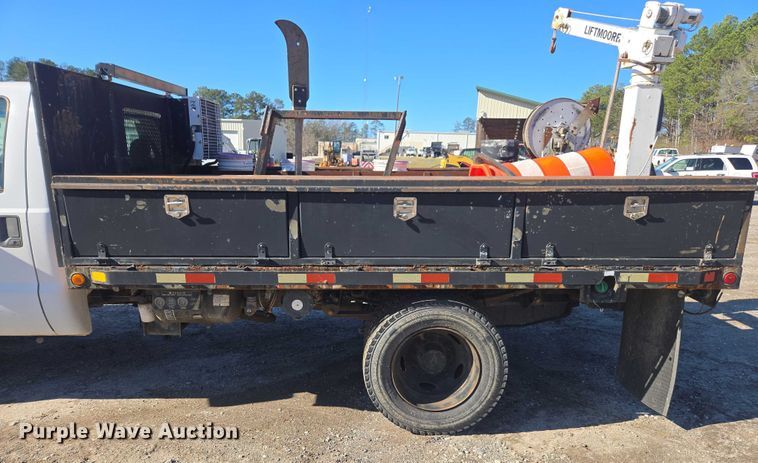 image for item DU2678 2008 Ford F450 Super Duty XL flatbed truck