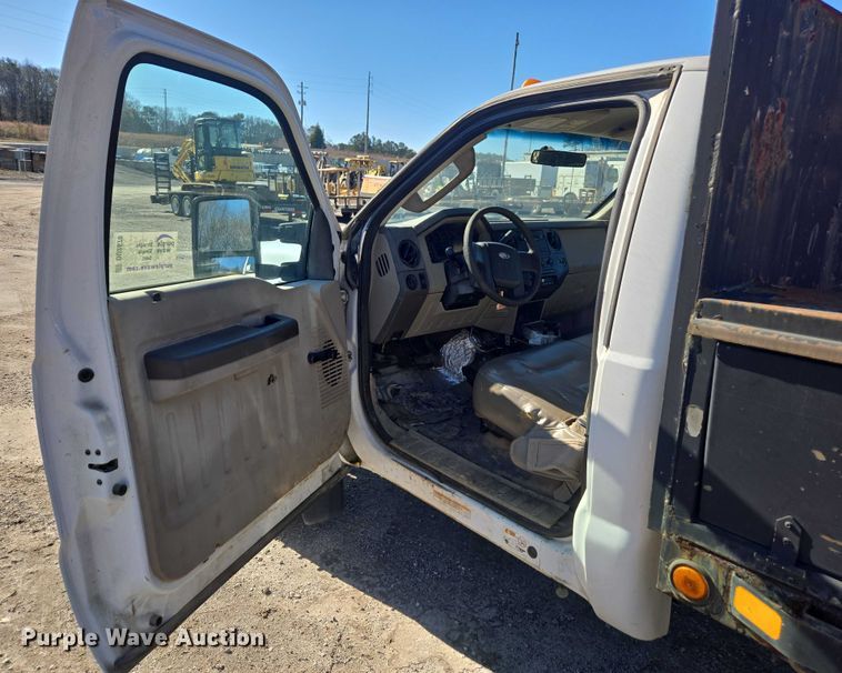 image for item DU2678 2008 Ford F450 Super Duty XL flatbed truck