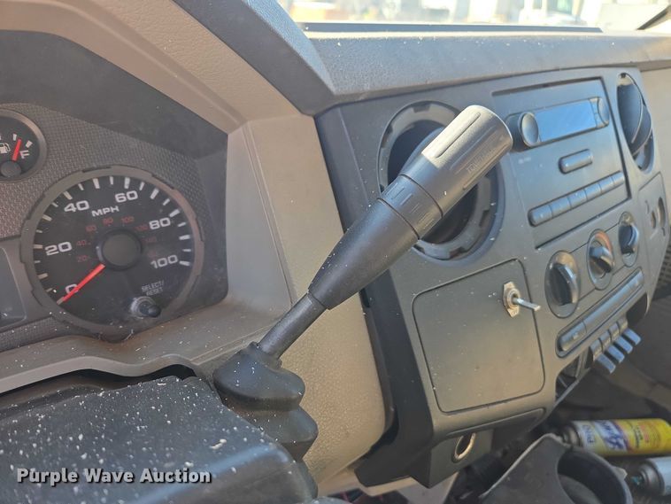 image for item DU2678 2008 Ford F450 Super Duty XL flatbed truck