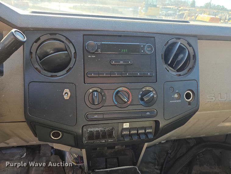 image for item DU2678 2008 Ford F450 Super Duty XL flatbed truck