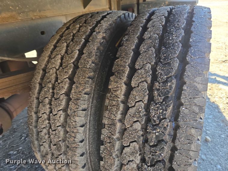 image for item DU2678 2008 Ford F450 Super Duty XL flatbed truck