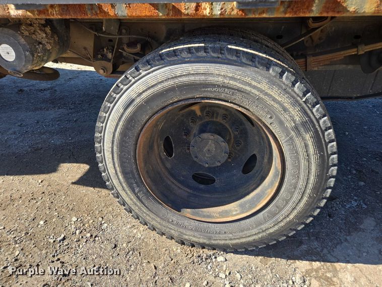 image for item DU2678 2008 Ford F450 Super Duty XL flatbed truck