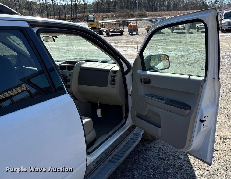 image for item DU2680 2008 Ford Escape SUV