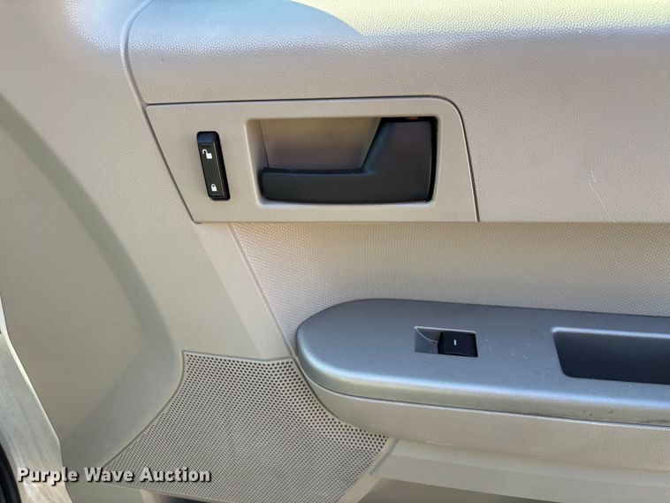 image for item DU2680 2008 Ford Escape SUV