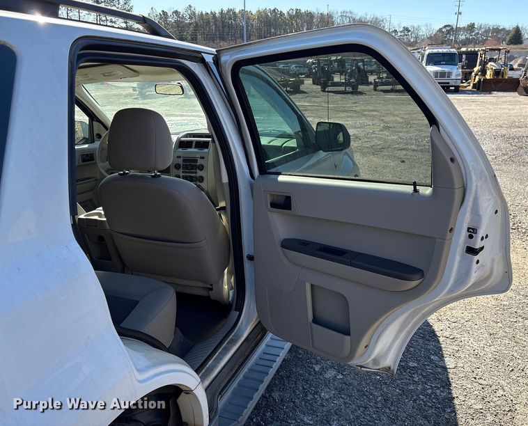 image for item DU2680 2008 Ford Escape SUV