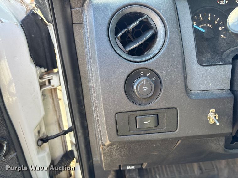 image for item DU2682 2011 Ford F150 XL Crew Cab pickup truck