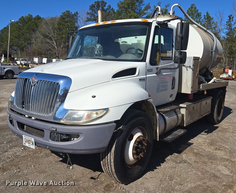 image for item DU2684 2012 International Durastar 4300 sewer jetter truck
