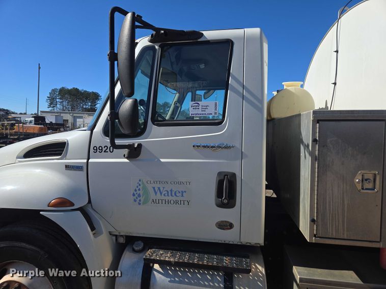 image for item DU2684 2012 International Durastar 4300 sewer jetter truck