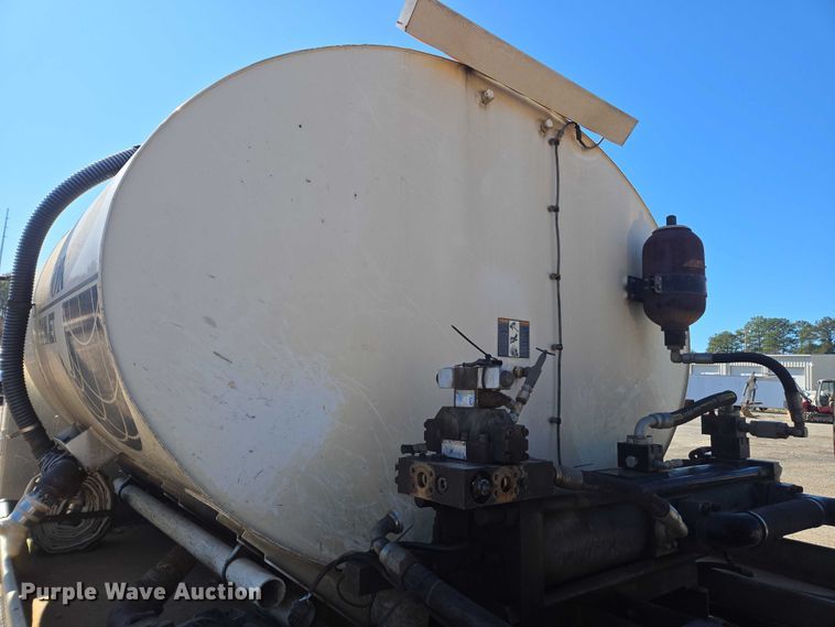 image for item DU2684 2012 International Durastar 4300 sewer jetter truck