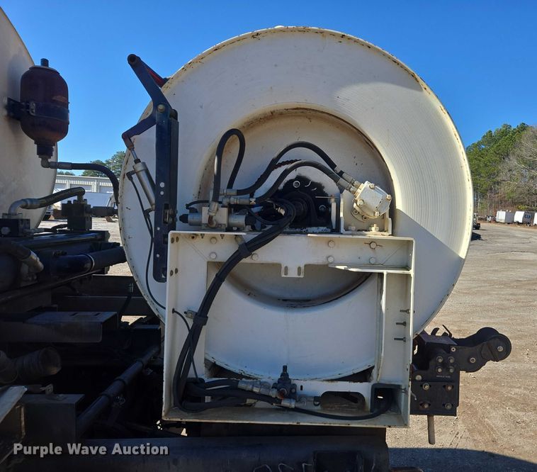 image for item DU2684 2012 International Durastar 4300 sewer jetter truck