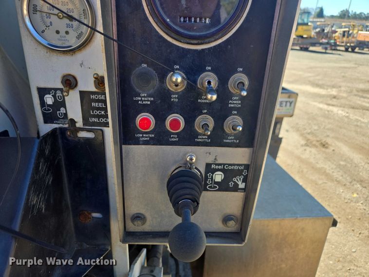 image for item DU2684 2012 International Durastar 4300 sewer jetter truck