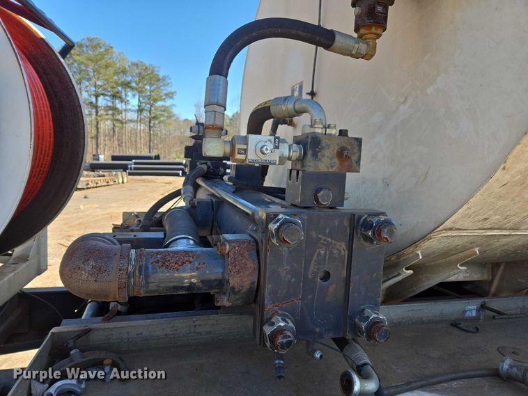 image for item DU2684 2012 International Durastar 4300 sewer jetter truck