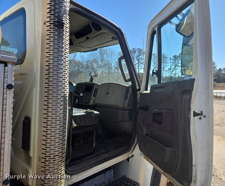 image for item DU2684 2012 International Durastar 4300 sewer jetter truck