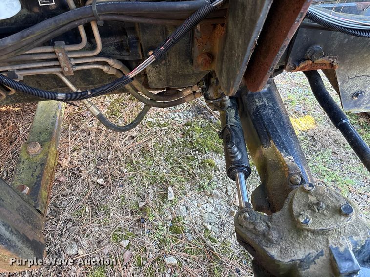 image for item DU2685 New Holland TS100 MFWD tractor