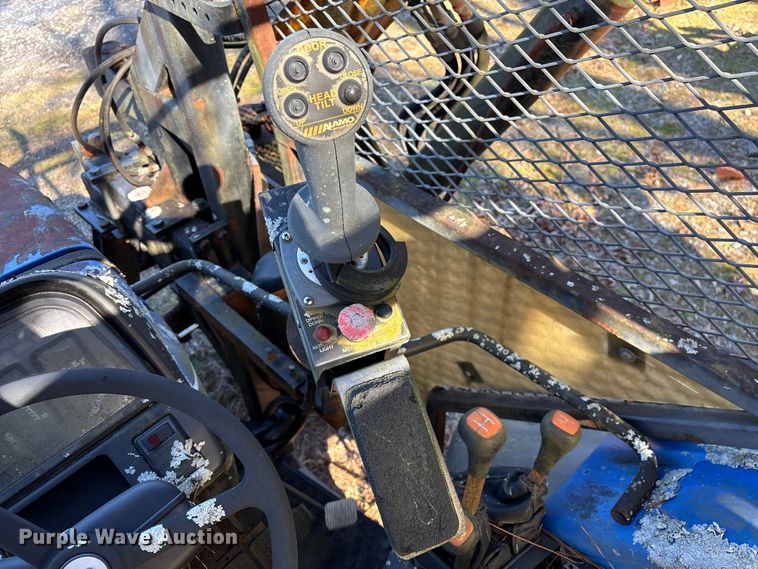 image for item DU2685 New Holland TS100 MFWD tractor