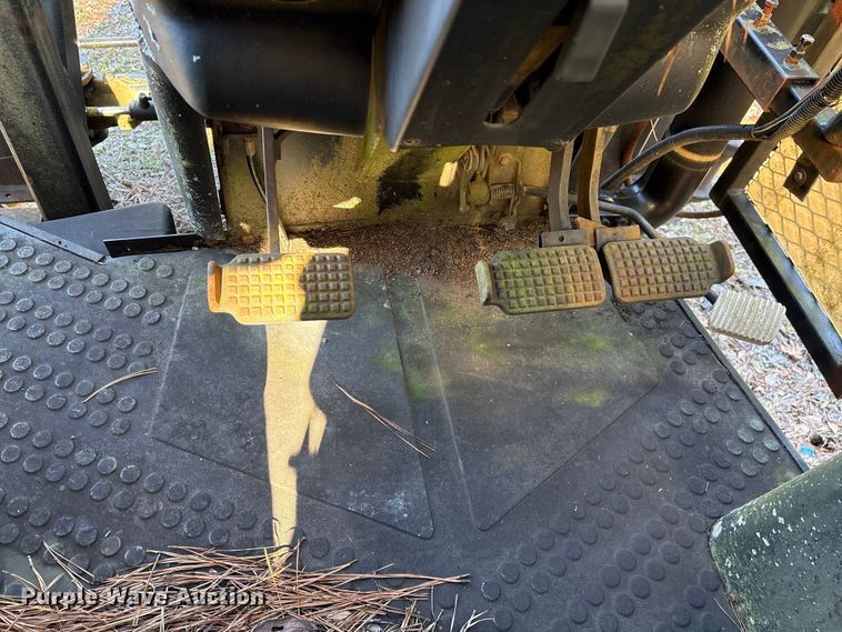 image for item DU2685 New Holland TS100 MFWD tractor