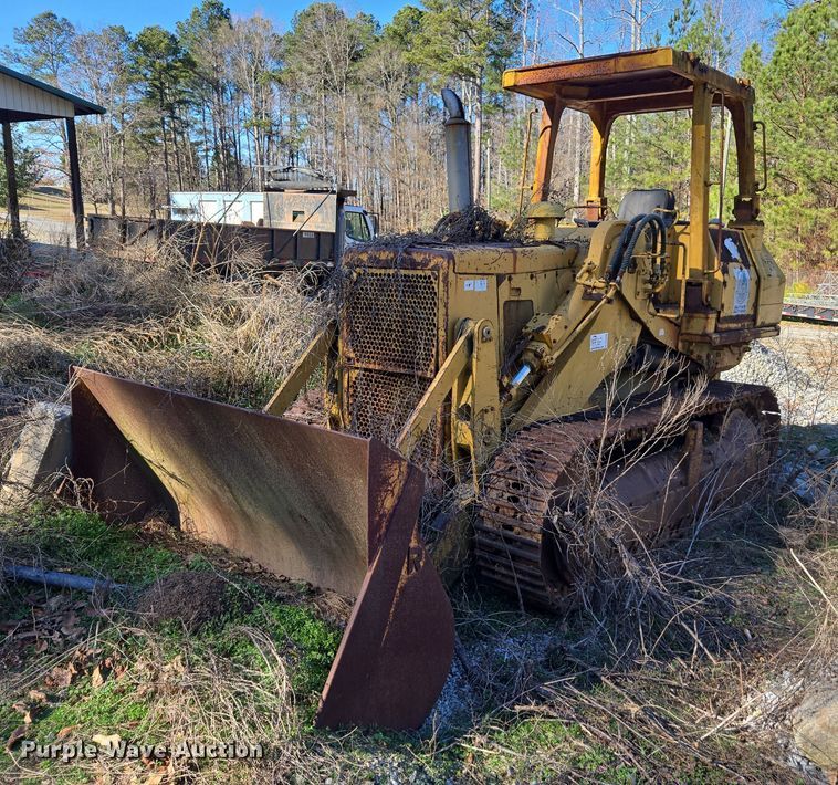 image for item DU2688 Komatsu D57S-1 track loader